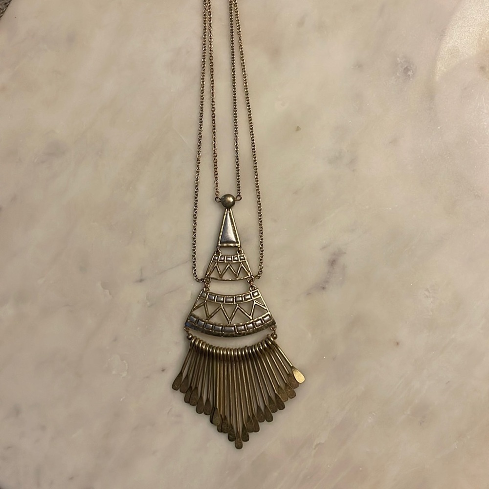 Costume jewelry necklace